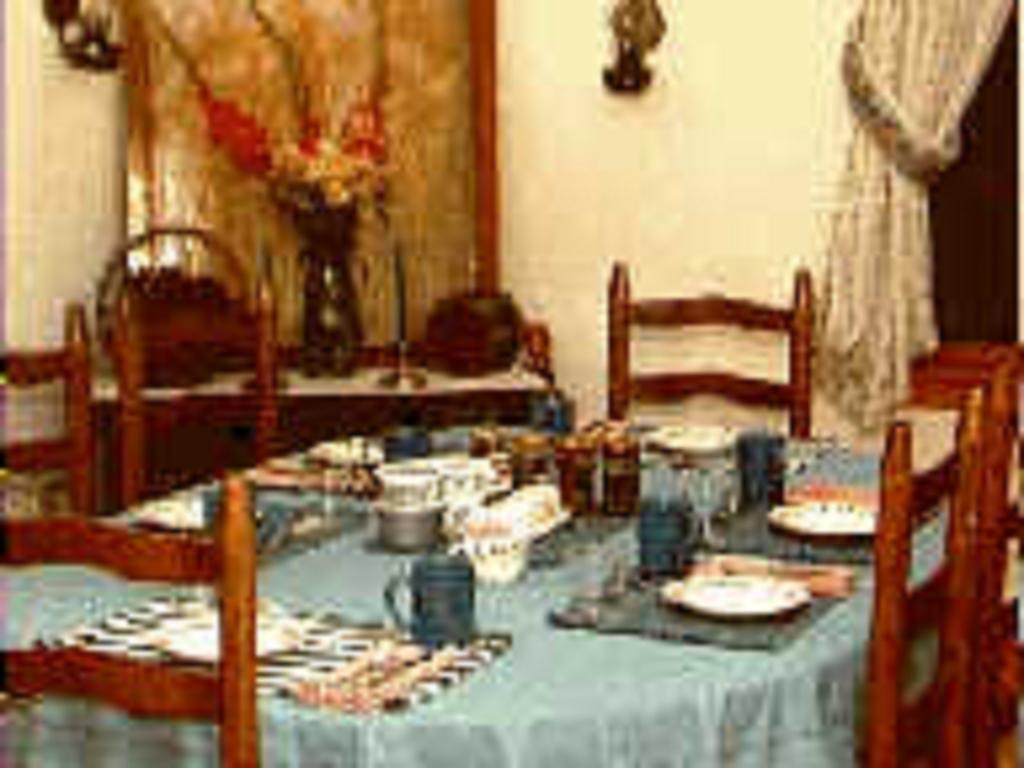 Chesapeake Inn Of Lenox Bagian luar foto