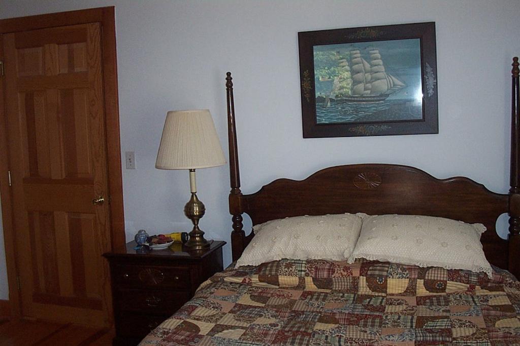 Chesapeake Inn Of Lenox Ruang foto